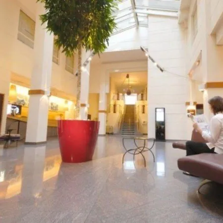 Mercure Centre Grand Отель